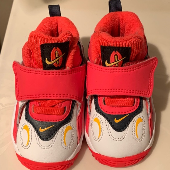 Nike Air Velcro strap toddler girl size 4/5 - Picture 1 of 4